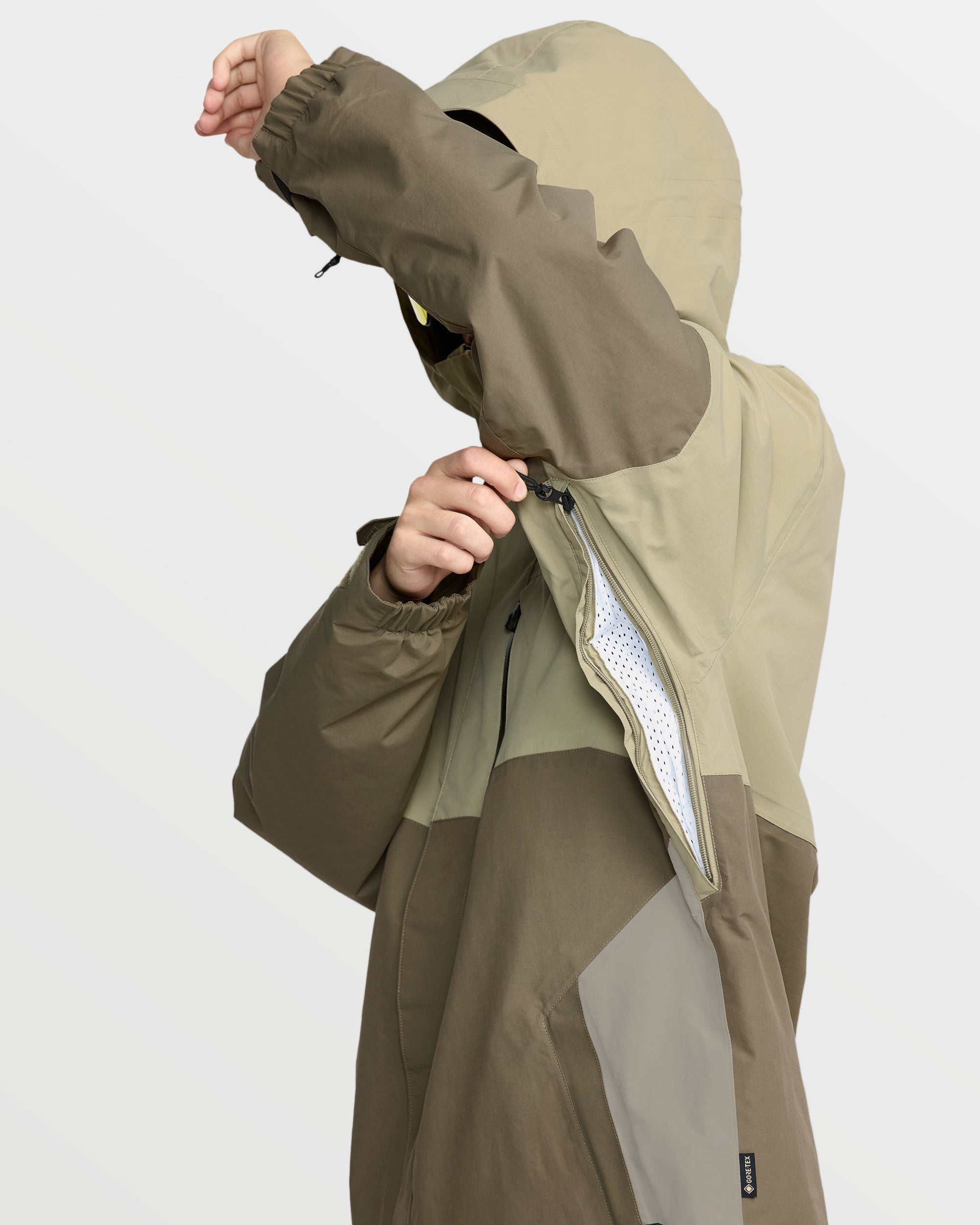 Men's L Ins Gore-Tex Jacket - Image 13