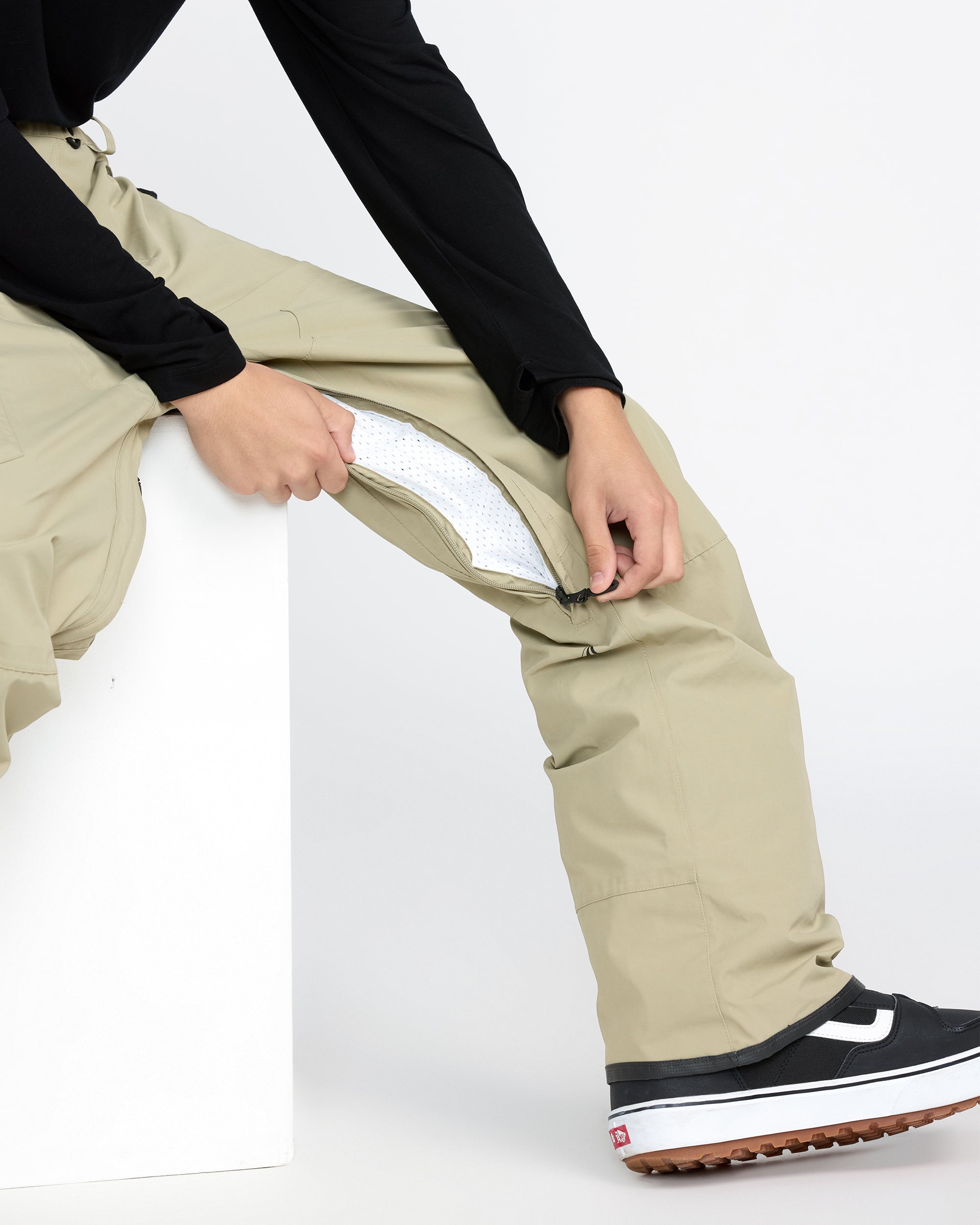 Men's L Gore-Tex Pants - Image 5