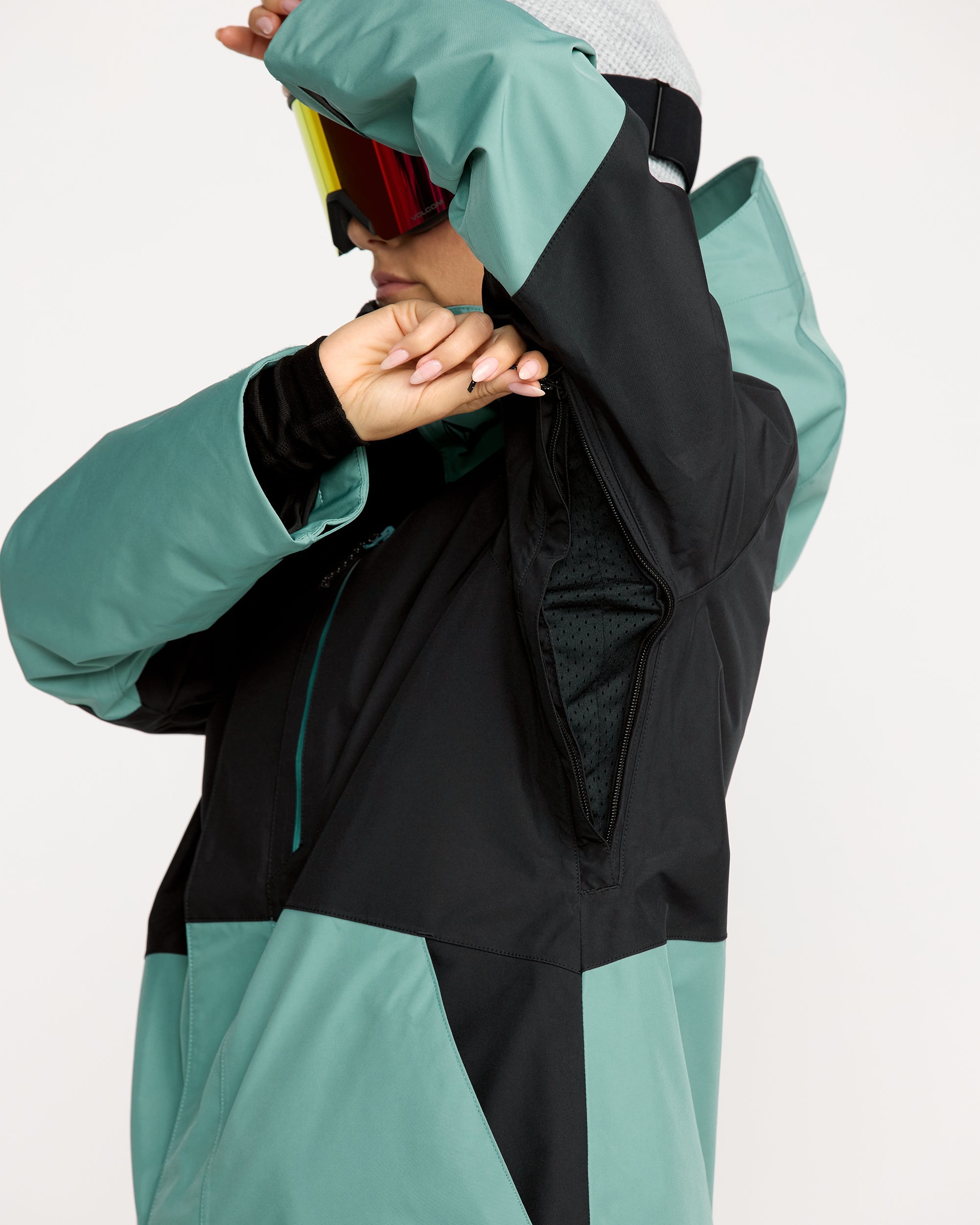 Women's V.Co Tech Eras Gore-Tex Insulated Jacket - Image 4