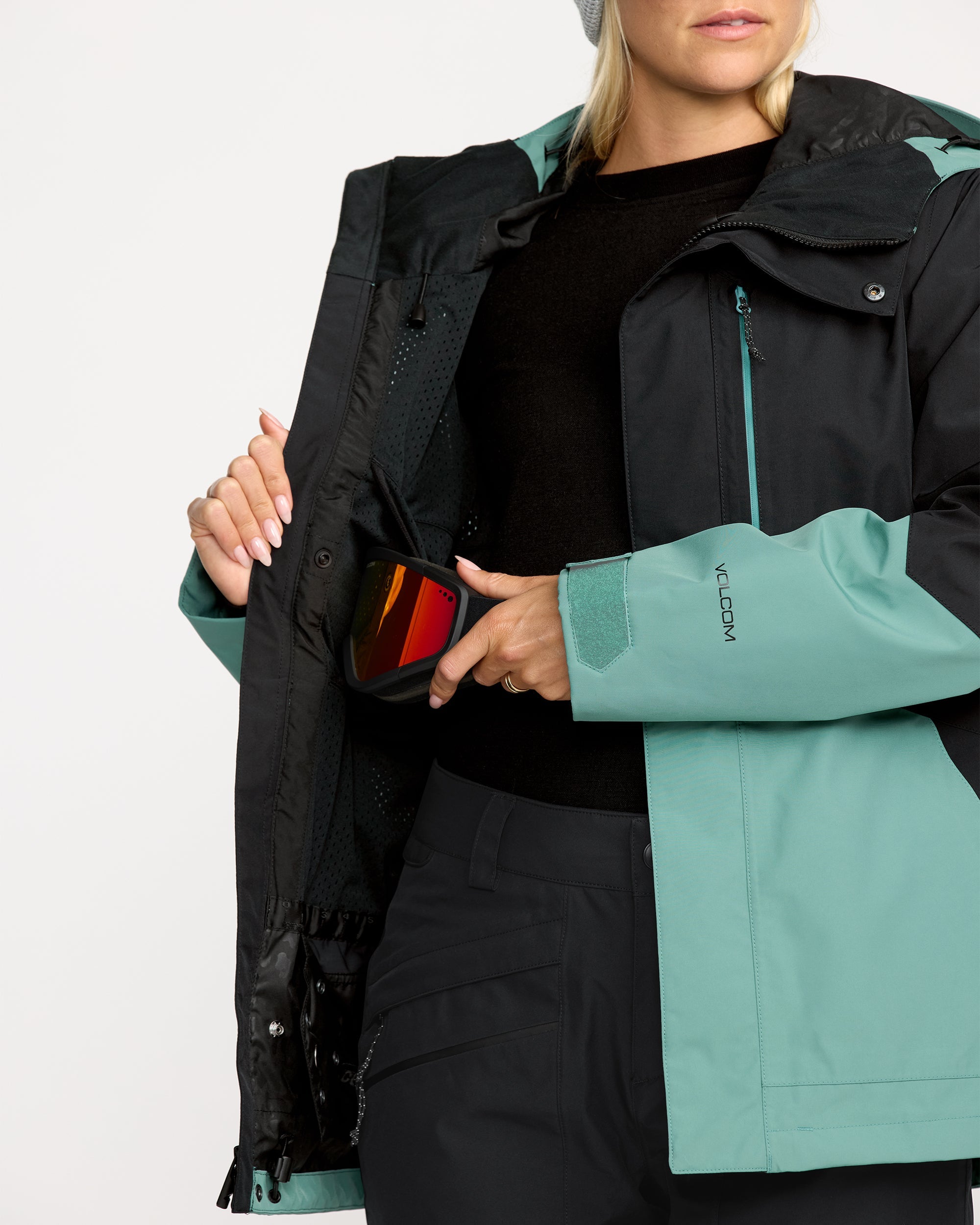 Women's V.Co Tech Eras Gore-Tex Insulated Jacket - Image 3